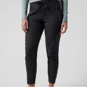 Athleta Trekkie North Jogger - SZ 8